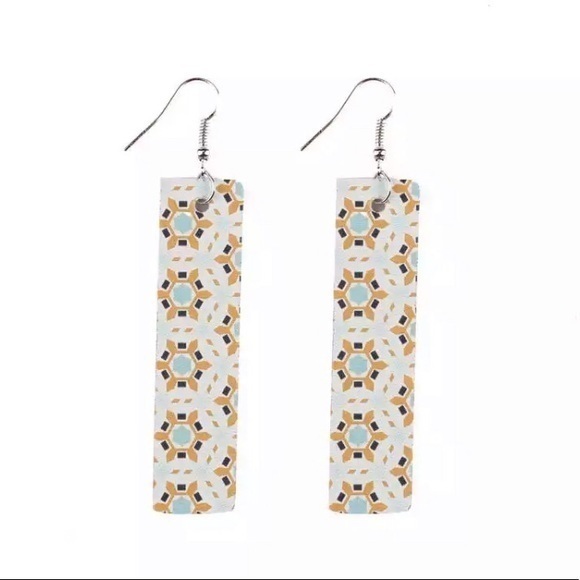 Paisley Design Leather Dangle Earrings - Picture 2 of 4